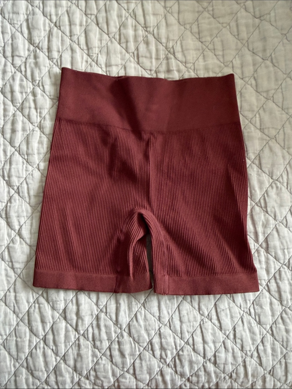 Seamless Ribbed High-Waist Bike Shorts - Burgundy